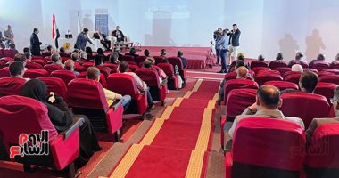 البورصة تطلق مؤتمر"التنمية" بالأقصر.. محمد فريد: نستهدف رفع مستويات وعى ومعرفة الكيانات الاقتصادية الصغيرة والمتوسطة بكيفية النمو.. وأسواق المال تلعب أدوارا رئيسية فى تنويع مصادر تمويل خطط نمو وتوسع الشركات