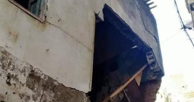 تشكيل لجنة هندسية لإزالة الأجزاء الخطرة فى عقار الإسكندرية المنهار