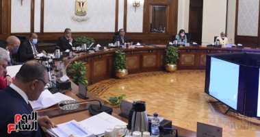 مصطفى مدبولى يوافق على إعادة تخطيط مناطق زرزارة بالغردقة وعزبة المطار بالهايكستب.. صور
