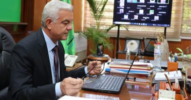 رئيس جامعة المنوفية يعقد جلسة مجلس شئون خدمة المجتمع وتنمية البيئة 