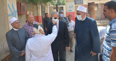 محافظ القليوبية يتفقد لجان امتحانات الثانوية الأزهرية بمدن بنها وكفر شكر 