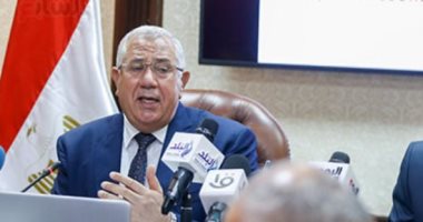 وزير الزراعة حول ما يثار عن عدم سلامة الخضار والفاكهة: شائعات حاقدة ومغرضة