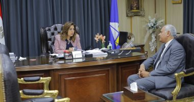 محافظ دمياط تتابع مع نقيب مهندسى المحافظة مستجدات التصالح فى مخالفات البناء