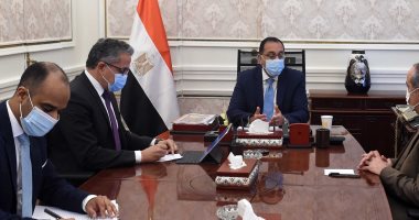 رئيس الوزراء: الحكومة مستعدة لتبنى كل المحفزات الممكنة لزيادة السائحين 