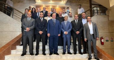 محافظ القاهرة يشيد بدور الغرفة التجارية لدعم المشروعات وتقنين أوضاع الباعة الجائلين