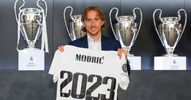 مودريتش بعد تجديد تعاقده مع ريال مدريد: سعيد باستمرارى بأفضل نادي فى العالم