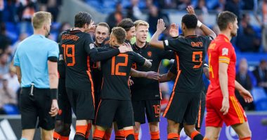 هولندا يواصل انتصاراته ويفوز 2-1 على ويلز وسط جماهيره فى دوري الأمم.. فيديو
