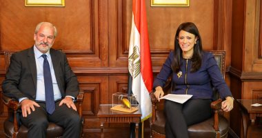 رانيا المشاط تبحث مع شركة لوريال مصر التعاون في مجال تمكين المرأة واستعدادات قمة المناخ