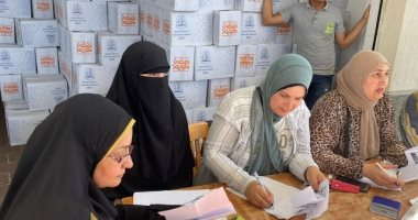 الغرفة التجارية ببورسعيد توزع 2000 كرتونة سلع غذائية على الأسر الأكثر احتياجا
