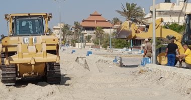 شاطئ العريش على ساحل شمال سيناء يتجمل لاستقبال رواده من المصطافين.. صور