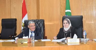 محافظ المنيا يعقد لقاء خدمة المواطنين ويوجه بتوفير الدعم للحالات المستحقة