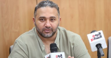 المخرج رؤوف عبد العزيز: فيلم "الباب الأخضر" فى مراحله الأخيرة قبل العرض