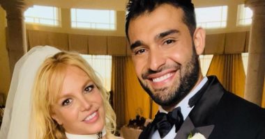 فستان حفل زفاف بريتنى سبيرز الأنيق من فيرساتشى استغرقت صناعته 700 ساعة "صور"