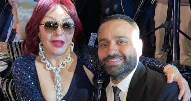 عمر السعيد مغازلا نبيلة عبيد: بحبها حب غير عادى وأفلامها قيمة لتراثنا.. صور