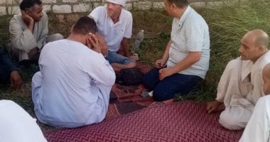 صور.. سار 40 كيلو للاستمتاع بصحراء الأقصر.. إعادة سائح إنجليزي اختفى في جبال البر الغربي