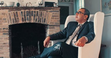 ذكرى ميلاد أحمد خالد توفيق.. أهم دروس الحب والانفصال على طريقة العراب