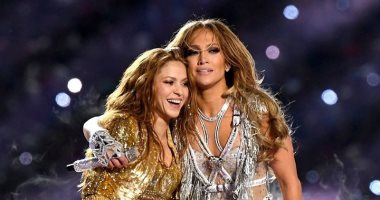 أسوأ فكرة على الإطلاق.. فيلم جينيفر لوبيز يكشف خلافها مع شاكيرا بحفل Super Bowl