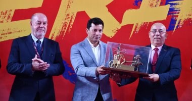 وزير الرياضة ورئيس الاتحاد الدولى للكاراتيه يفتتحان  بطولة الدورى العالمى