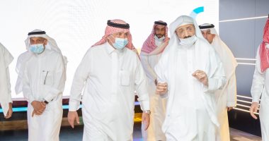 وزير الإعلام والتجارة السعودي يزور المتحف الدولي للسيرة النبوية