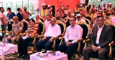 رئيس الوزراء يزور الدقهلية لتفقد مشروعات المبادرة الرئاسية "حياة كريمة".. مصطفى مدبولى من قرية الحصص بمركز شربين: الدولة ماضية فى جهودها لتنفيذ المشروع القومى لتطوير الريف المصرى رغم كل الصعاب والتحديات