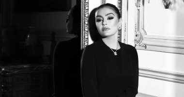 النجمة شريهان بكامل أناقتها فى أحدث ظهور بالأبيض والأسود.. صور