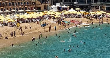 أجمل مصيف فى إسكندرية بـ25 جنيها فقط.. دليلك للاستمتاع بالبحر فى عروس المتوسط.. 3 شواطئ سياحية و2 مجانية و6 بـ5 جنيهات للفرد.. والسياحة والمصايف تحذر المستأجرين من تجاوز الأسعار.. فيديو وصور
