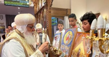 أسقف هولندا  للأقباط الأرثوذكس يصلى قداس عيد حلول الروح القدس بأمستردام