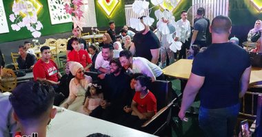 شاهد محمد الننى فى حفل زفاف شقيقته.. وتريزيجيه يهنئ العروسين