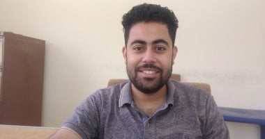 صائد الجوائز.. رحلة شاب بقنا من المحلية إلى الدولية في التأليف المسرحى.. لايف