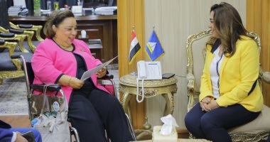 محافظ دمياط تناقش آليات إطلاق مبادرة محافظة صديقة للنساء والفتيات ذات الإعاقة
