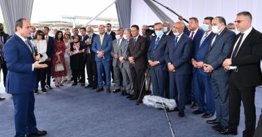 الرئيس السيسي: لسه عظمنا ما نشفش.. وبنام وأحلم بـ 10 تريليونات دولار 