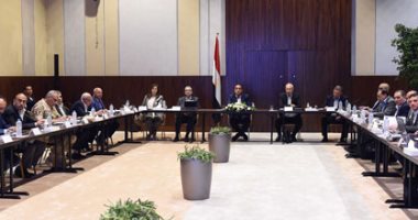 رئيس الوزراء يوجه باستمرار العمل على تعظيم إيرادات "اقتصادية قناة السويس".. صور