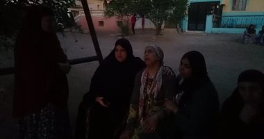 الأم تصرخ باكية على ابنها الغارق بالدقهلية: "اطلع يا ابنى أحضنك لآخر مرة" 