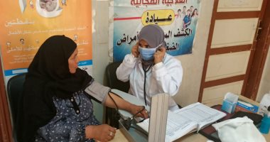 حياة كريمة.. صحة الإسماعيلية تجرى الكشف على 900 حالة مجانا فى قافلة طبية