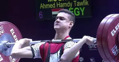 ‪ محافظ بنى سويف يهنئ بفوز لاعب رفع الأثقال فى بطولة العالم للناشئين بالمكسيك