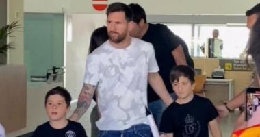 ميسي يصل برشلونة.. اعرف السبب 