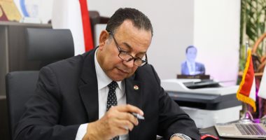 رئيس جامعة المنصورة الجديدة يستعرض تقريرا حول حصاد كلية العلوم خلال العام الدراسى