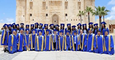 قلعة قايتباى تستقبل آلاف الزائرين من المصريين والجنسيات المختلفة