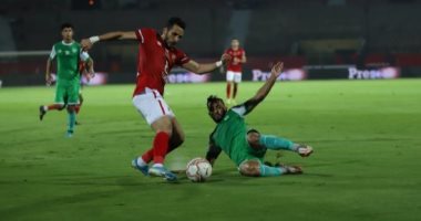 الأهلي ينهي الشوط الأول متقدما على ايسترن كومباني بثنائية الشحات وطاهر.. فيديو