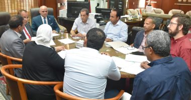 جامعة الأقصر تناقش تجهيز الجداول الدراسية للعام الجامعى المقبل.. صور