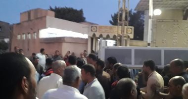 صور.. تشييع جثمان ممرضه توفيت فى العمل ومحافظ كفر الشيخ يرسل موفدا