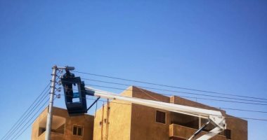 إزالة تعديات على أراضى الدولة بمساحة 1600 متر فى نصر النوبة بأسوان.. صور