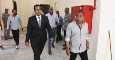 نائب محافظ قنا يكشف حجم مشروعات "حياة كريمة" فى قرية السمطا بحرى 