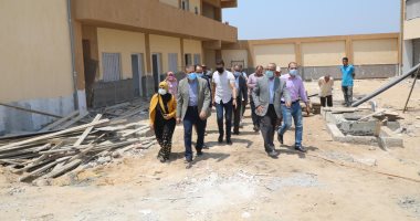 تنمية الإنتاج الزراعى والحيواني بالمنوفية.. 30 مليون جنيه استثمارات قطاع الطب البيطري.. إحلال وتجديد 5 مجازر بشبين وبركة السبع.. تسليم 217 ألف كارت ذكى للفلاحين .. والحيازة الجديدة سهلت إجراءات توزيع الأسمدة