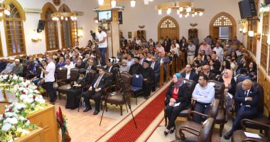 رئيس الطائفة الإنجيلية ومحافظ بورسعيد يشهدان تنصيب قسا ورسامة شمامسة