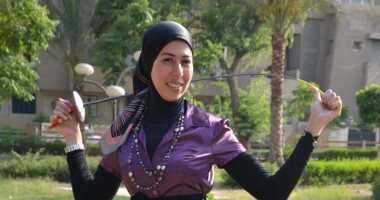بره الملعب ..إيمان الجمال مدربة السلاح: هوايتى القراءة و نجمى المفصل عمر الشريف 