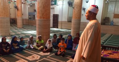 وكيل أوقاف الأقصر يتابع البرنامج الصيفى للأطفال داخل المسجد العتيق بأرمنت