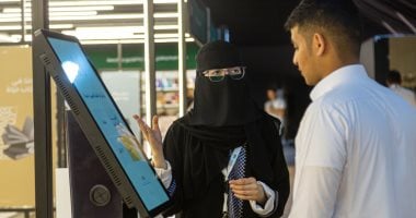 مبادرة "الأدب فى كل مكان" بمعرض المدينة المنورة تمنح القراء كتابا فى 5 دقائق