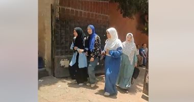 فرحة بعد الأحياء..  شاهد رد فعل طلاب الثانوية الأزهرية بالشرقية على الامتحان