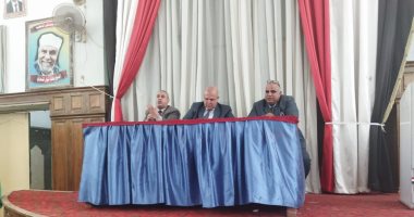 مدير تعليم الدقهلية يجتمع مع مديري الإدارات التعليمية ورؤساء لجان امتحانات الثانوية
